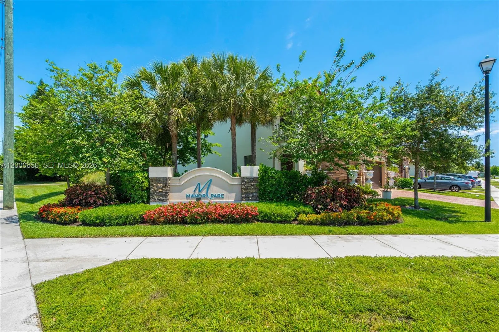 5113 NW 52nd St, Tamarac FL 33319