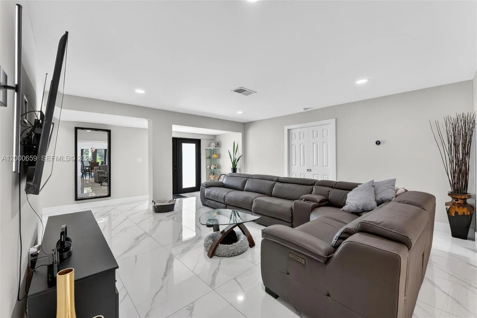 2051 NW 93rd Ln, Sunrise FL 33322