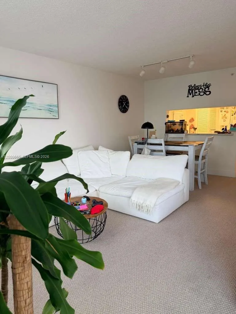 701 Brickell Key Blvd # 1501, Miami FL 33131