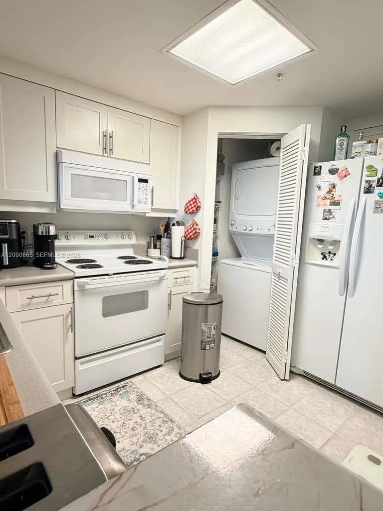 701 Brickell Key Blvd # 1501, Miami FL 33131