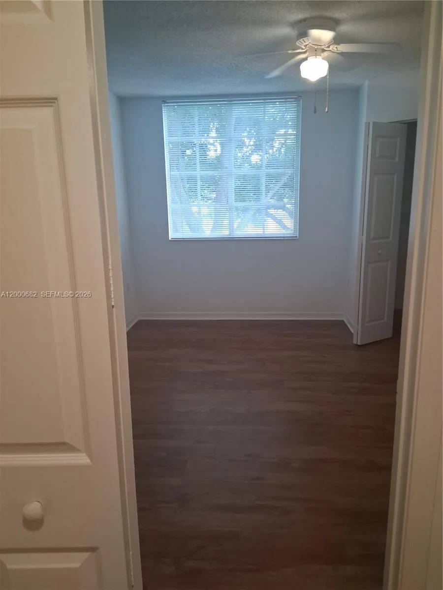 620 SW 111th Ave # 203, Pembroke Pines FL 33025