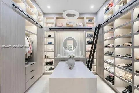 80 NW 129th Ave, Miami FL 33182