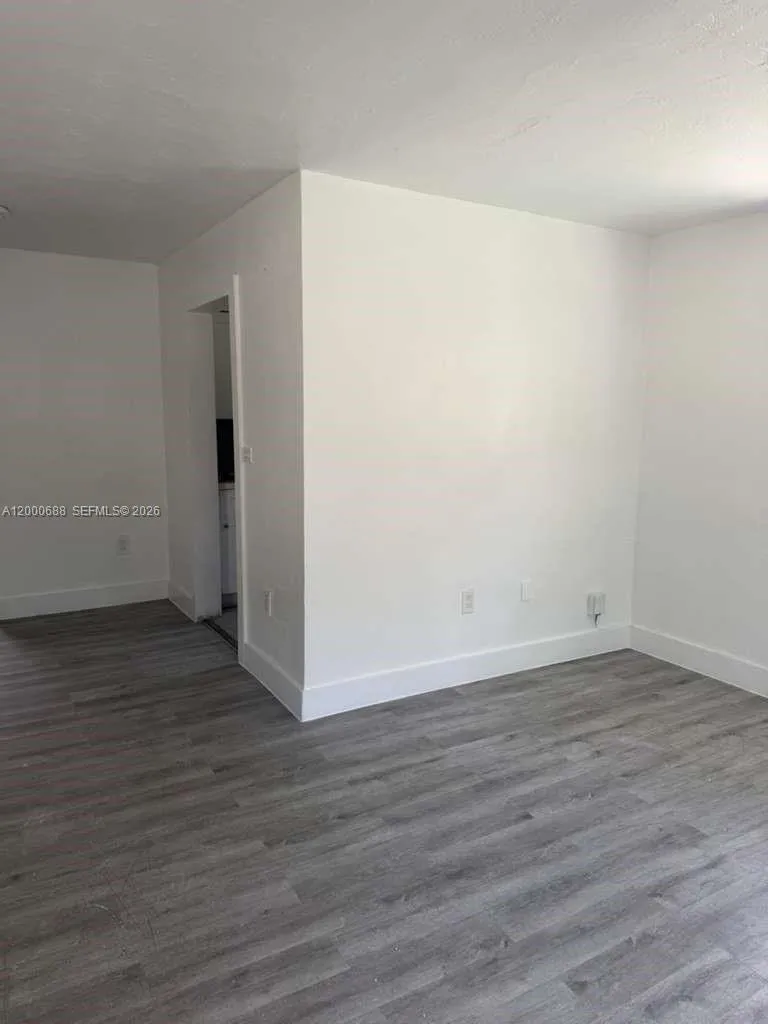 2550 NE 182nd St # 2550, North Miami Beach FL 33160