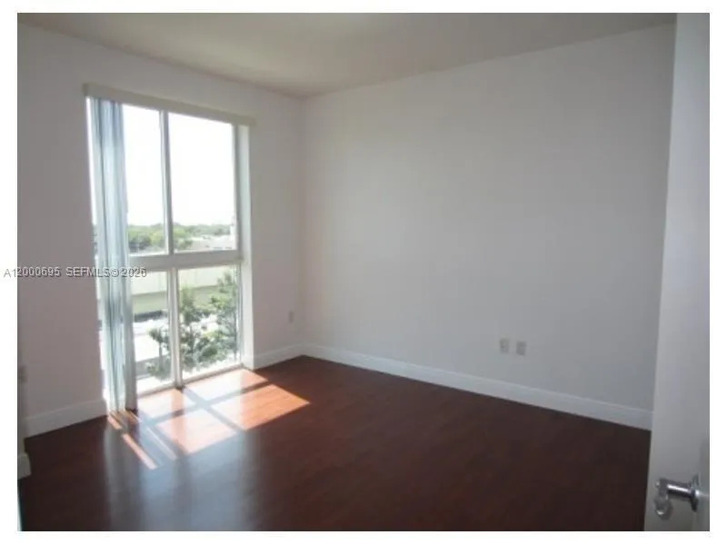 7275 SW 90th Way # 302, Miami FL 33156