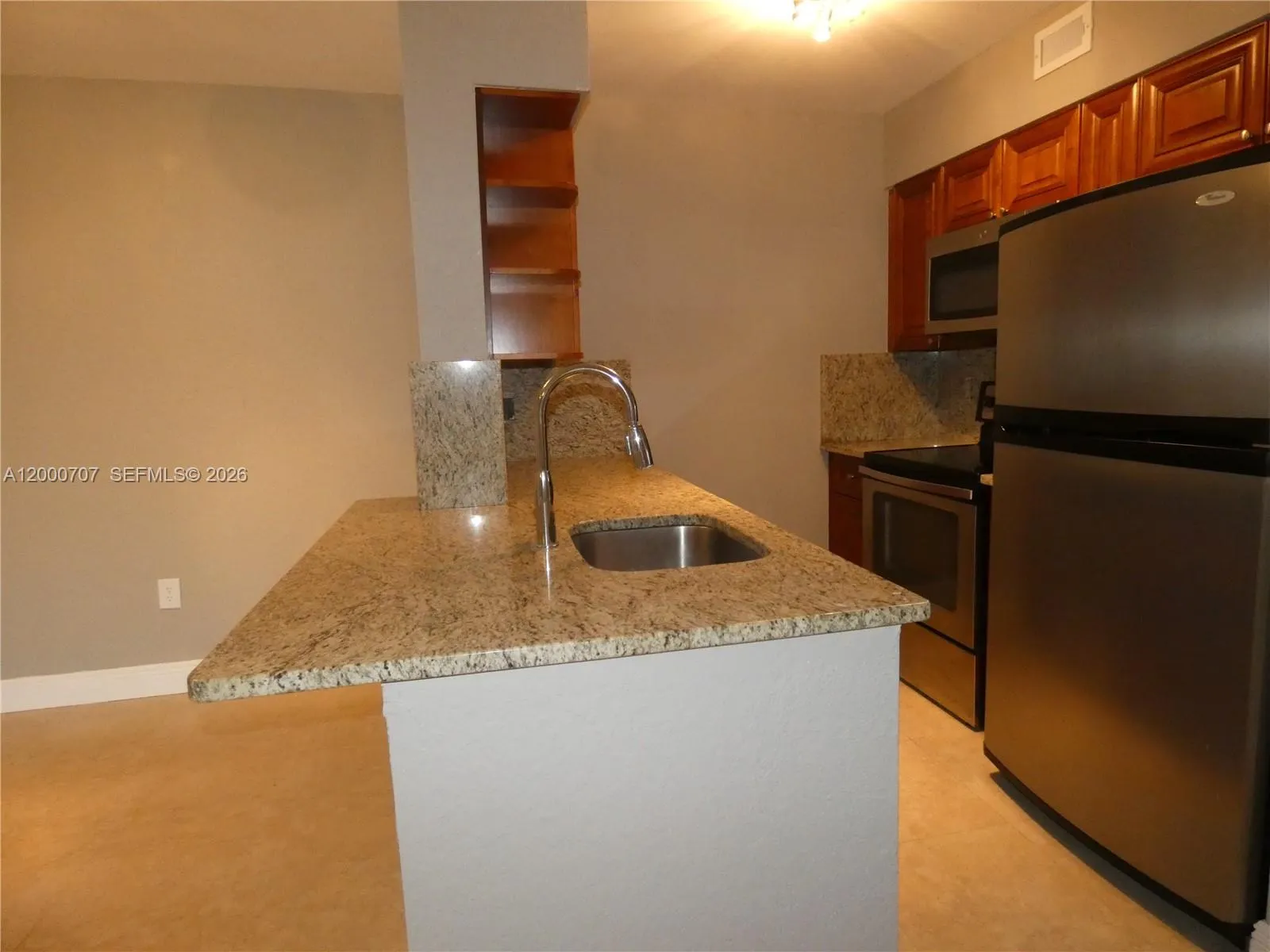 2841 N Oakland Forest Dr # 207, Oakland Park FL 33309