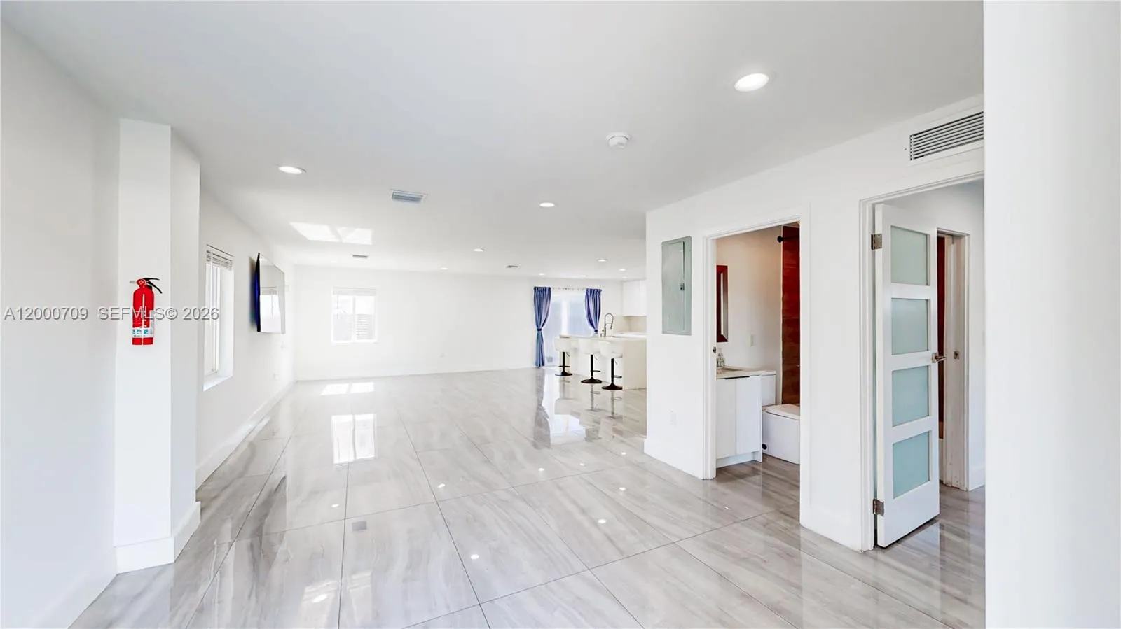 1886 NW 68th St, Miami FL 33147