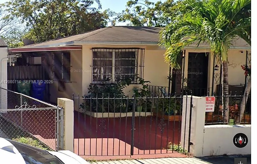 910 SW 9th St, Miami FL 33130