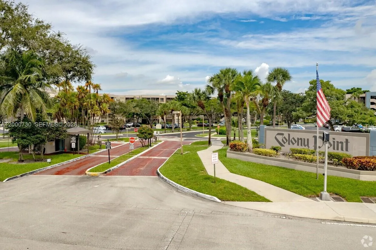 900 Colony Point Cir # 317, Pembroke Pines FL 33026
