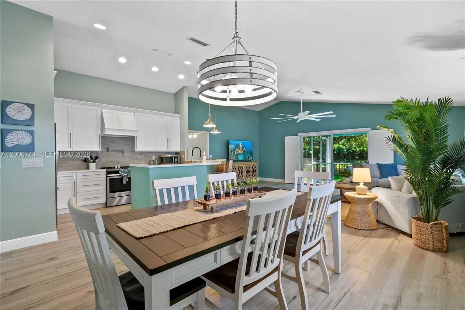 104 Old Jupiter Beach Road, Jupiter FL 33477