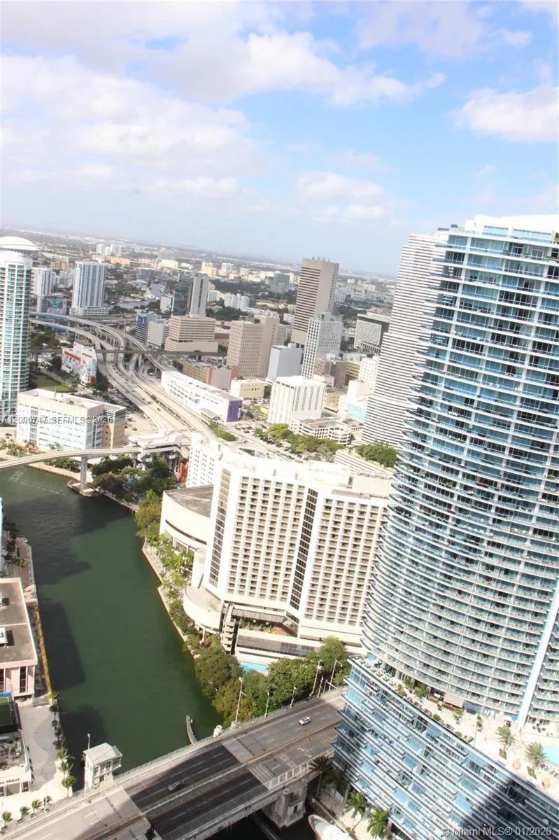 475 Brickell Ave # 5012, Miami FL 33131