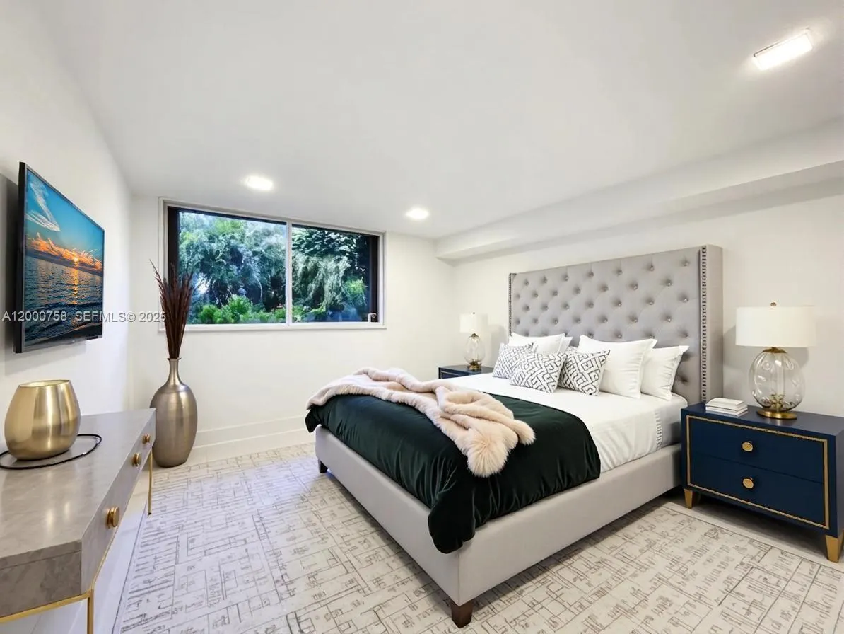 20329 W Country Club Dr, Aventura FL 33180