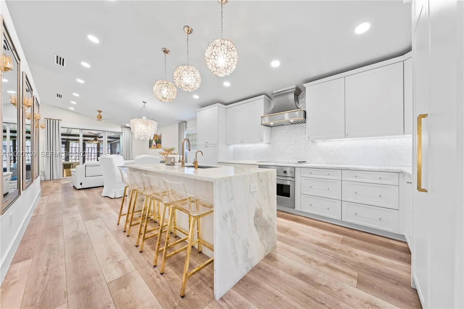 1077 NW 170th Ave, Pembroke Pines FL 33028