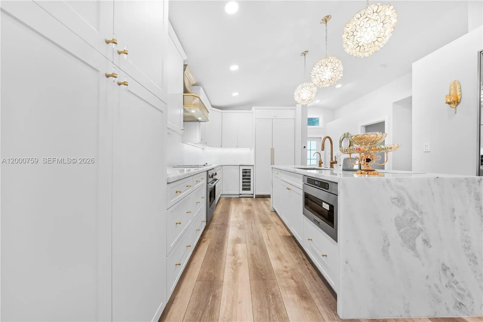 1077 NW 170th Ave, Pembroke Pines FL 33028