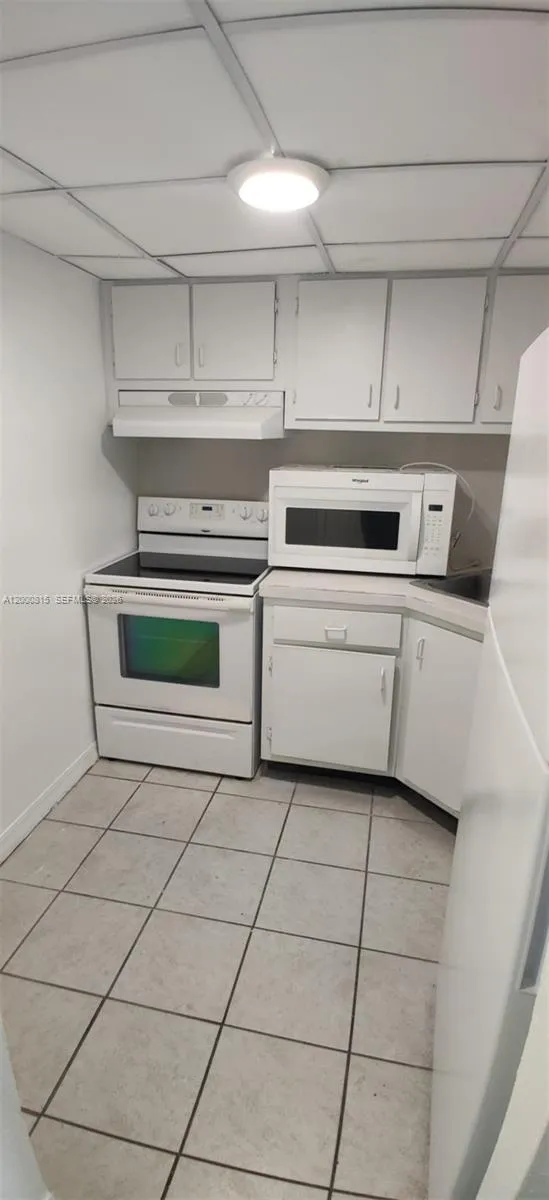 4550 NW 9th St # 706E, Miami FL 33126