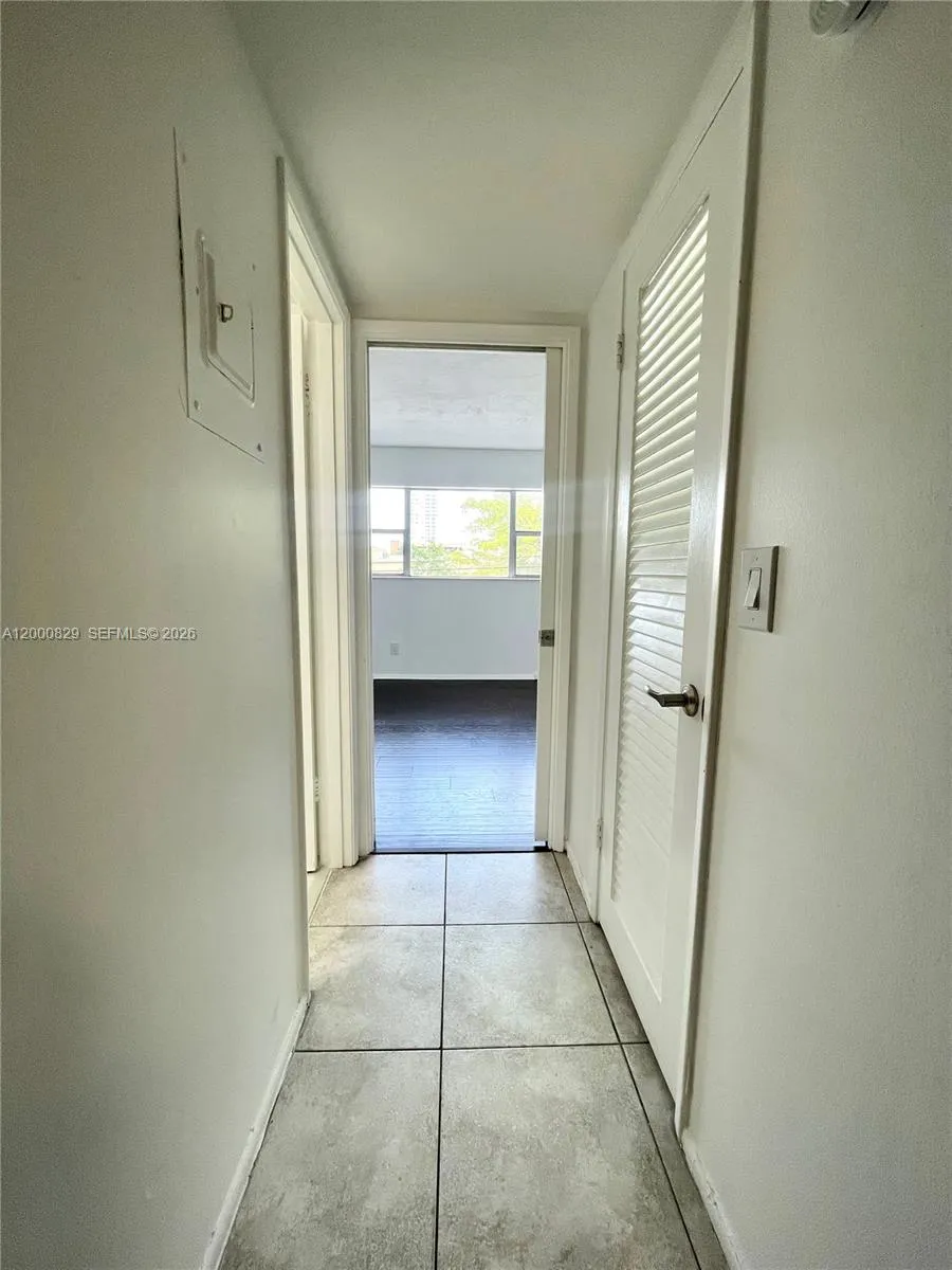250 Layne Blvd # 204, Hallandale Beach FL 33009