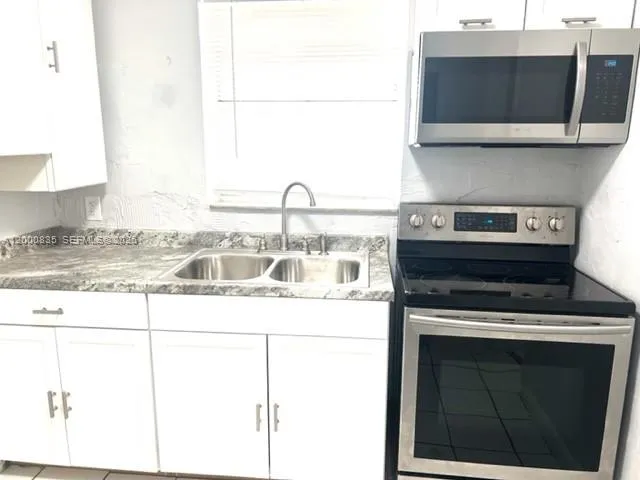 504 N 57th Ave, Hollywood FL 33021