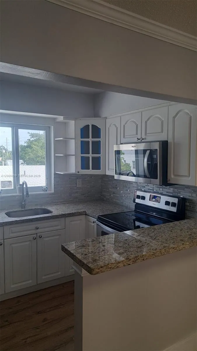 2415 Lincoln St # 307, Hollywood FL 33020