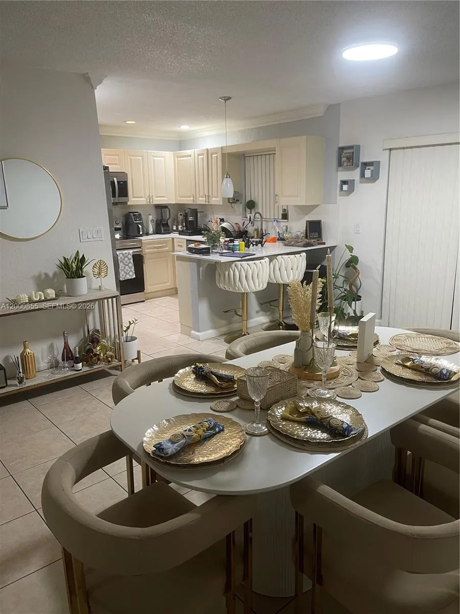 3011 NW 68th St # 10F, Fort Lauderdale FL 33309