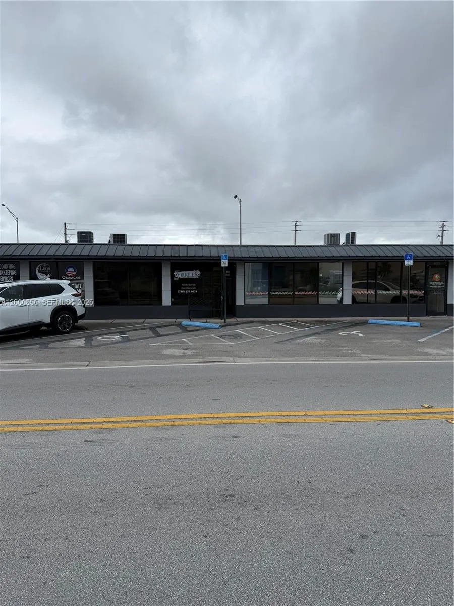 8511 NW South River Dr, Medley FL 33166