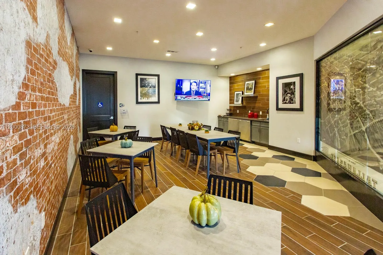 448 West Georgia # 2004, Tallahassee FL 32301