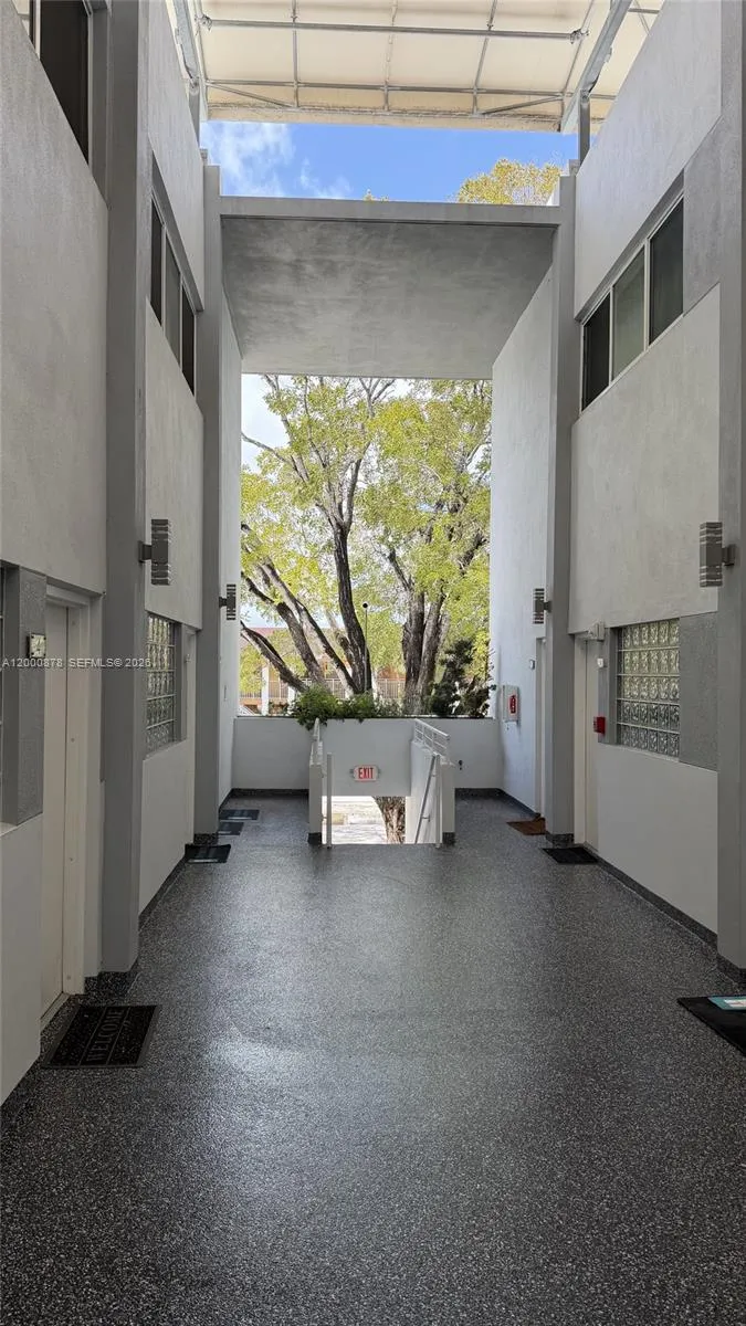 645 Palmetto Dr # 12, Miami Springs FL 33166