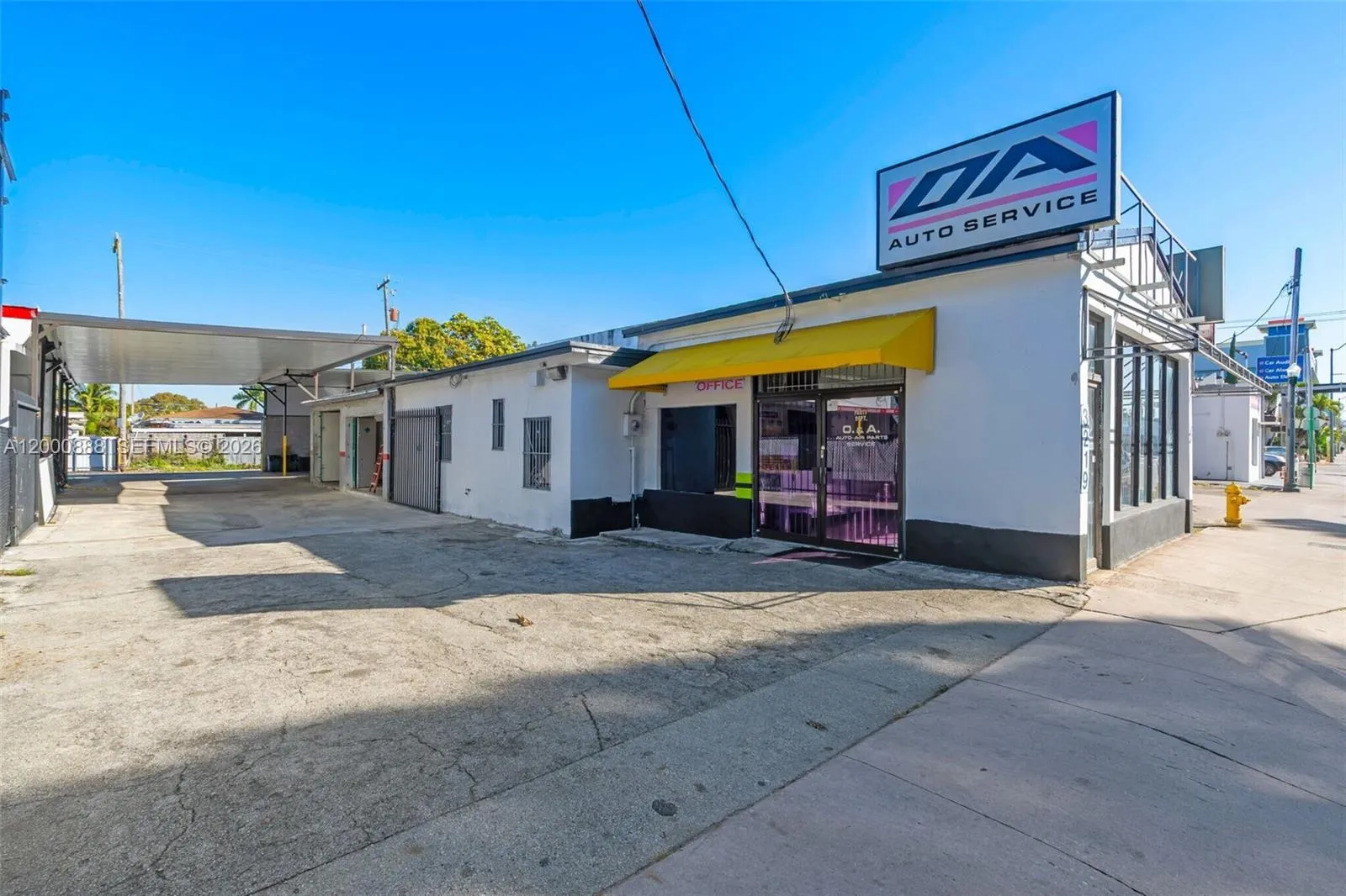 3219 SW 8th St, Miami FL 33135