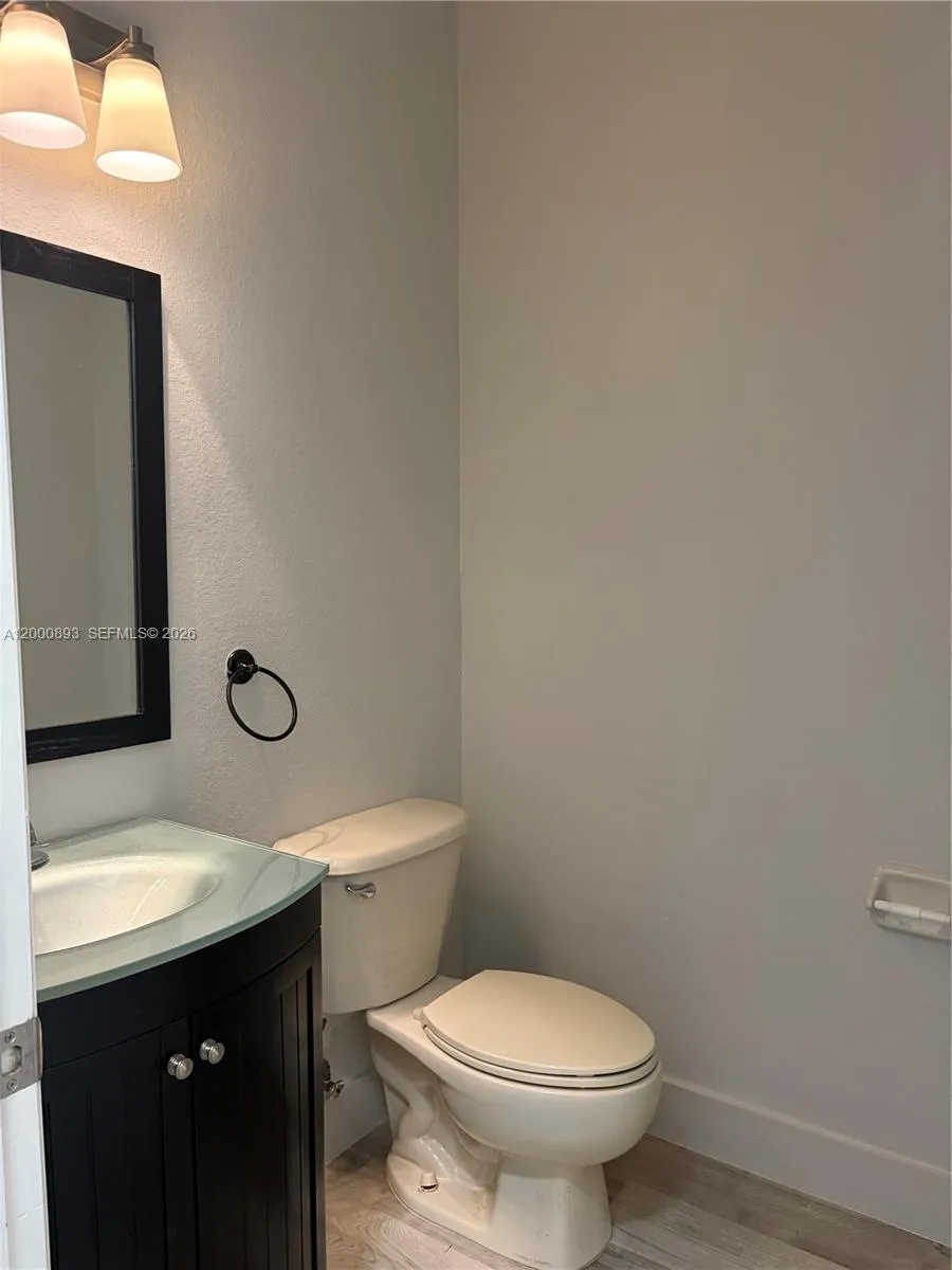 10947 NW 79th St, Doral FL 33178