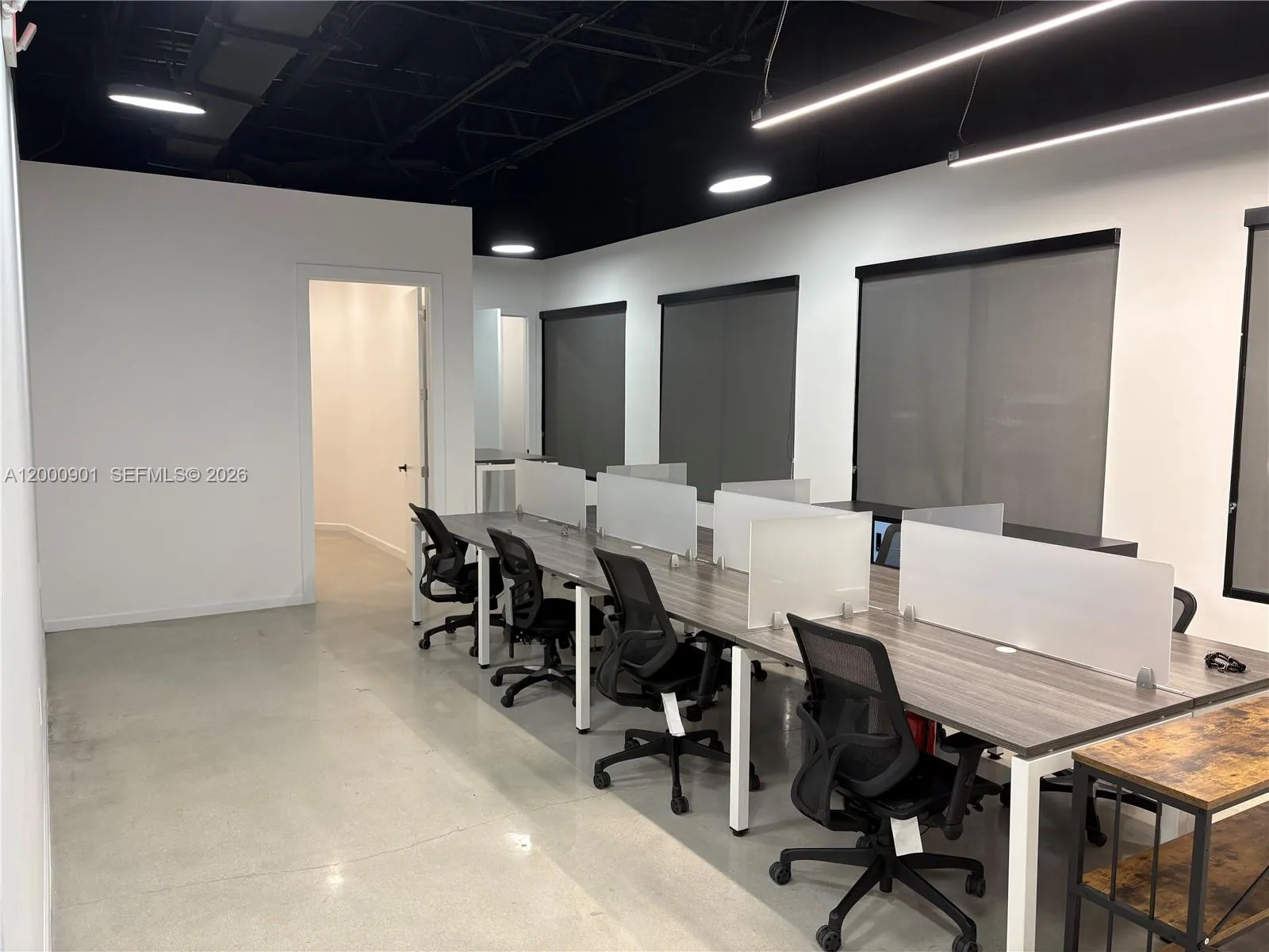 1545 N Park Dr, Weston FL 33326