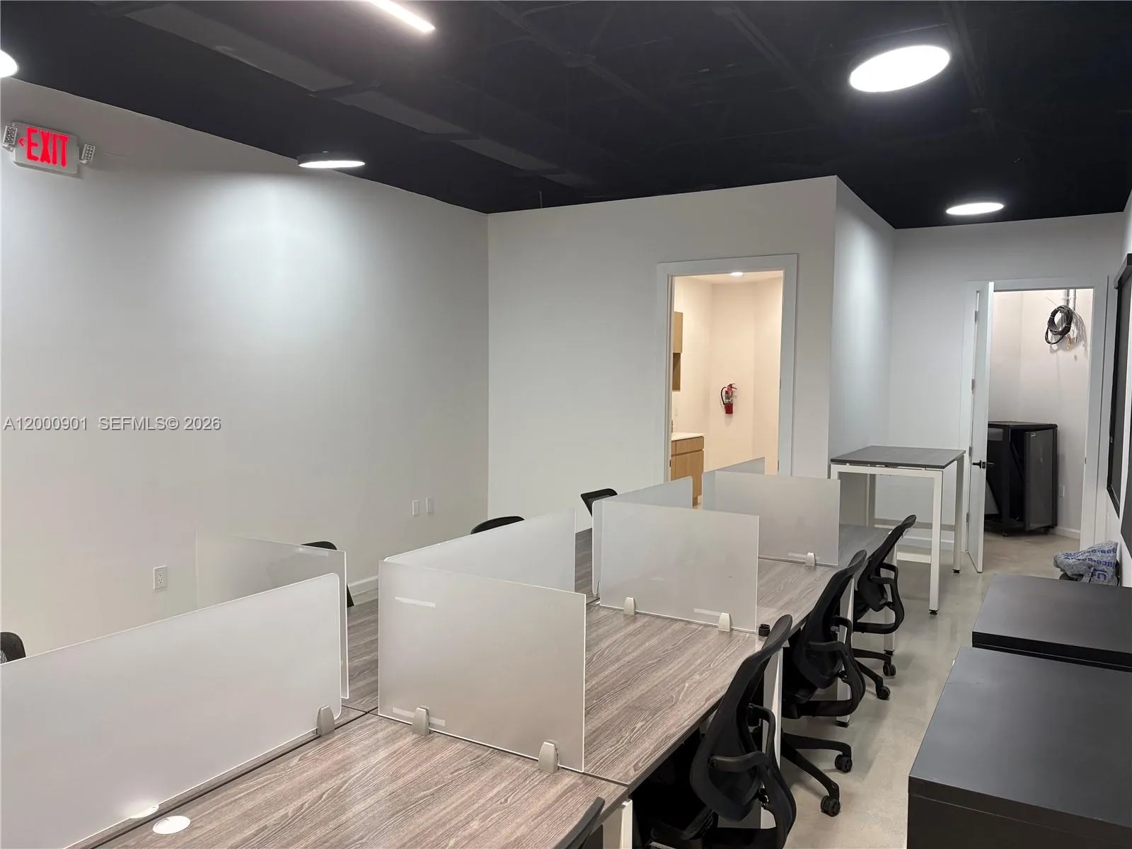 1545 N Park Dr, Weston FL 33326