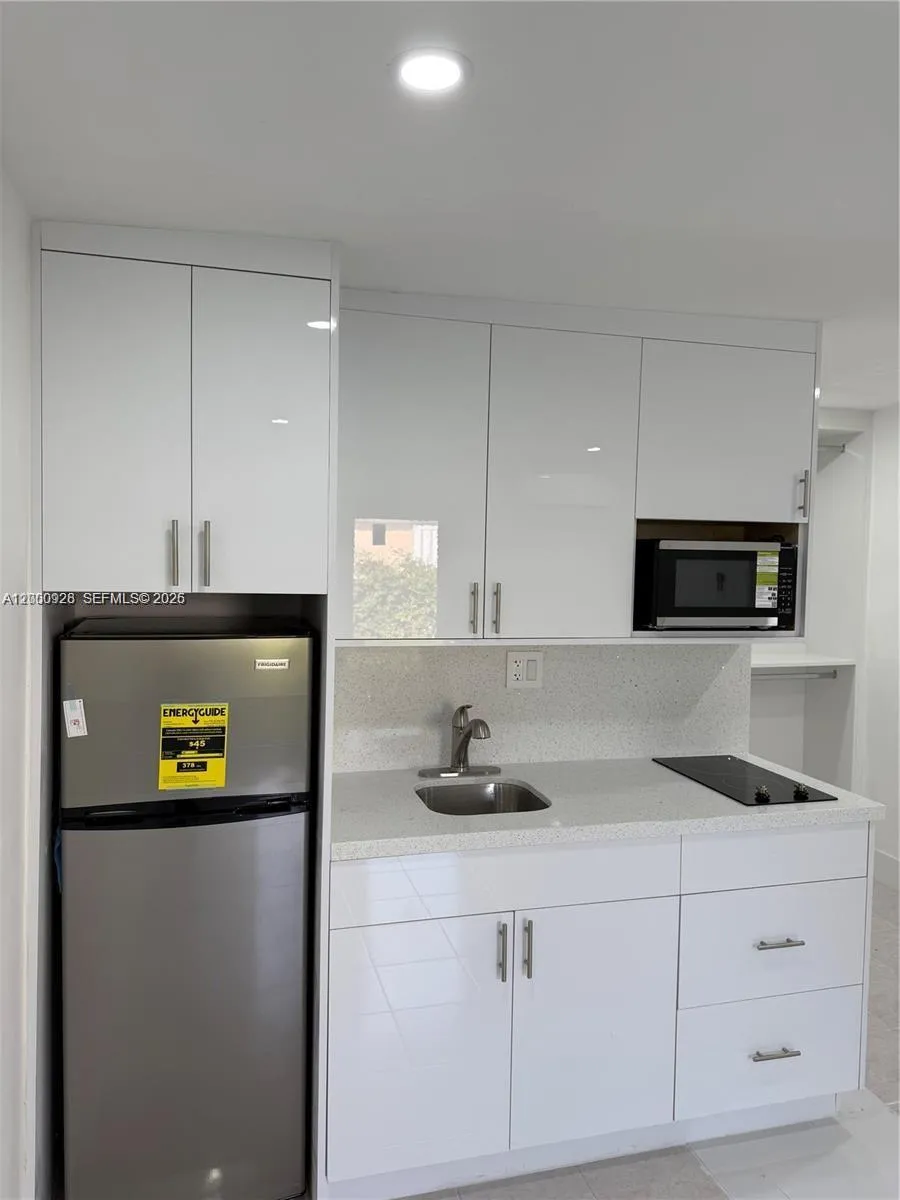 6820 SW 5th St # 1, Miami FL 33144