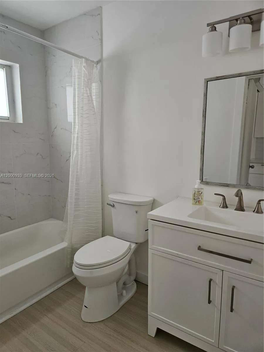 512 SW 2nd Ave # 2, Hallandale Beach FL 33009