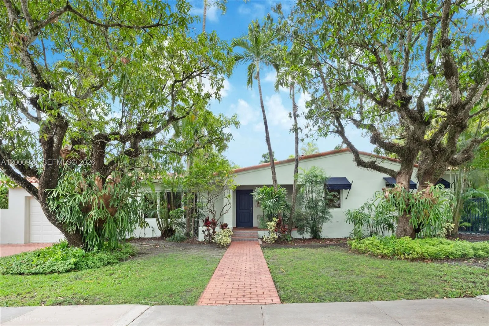 1215 Cordova St, Coral Gables FL 33134