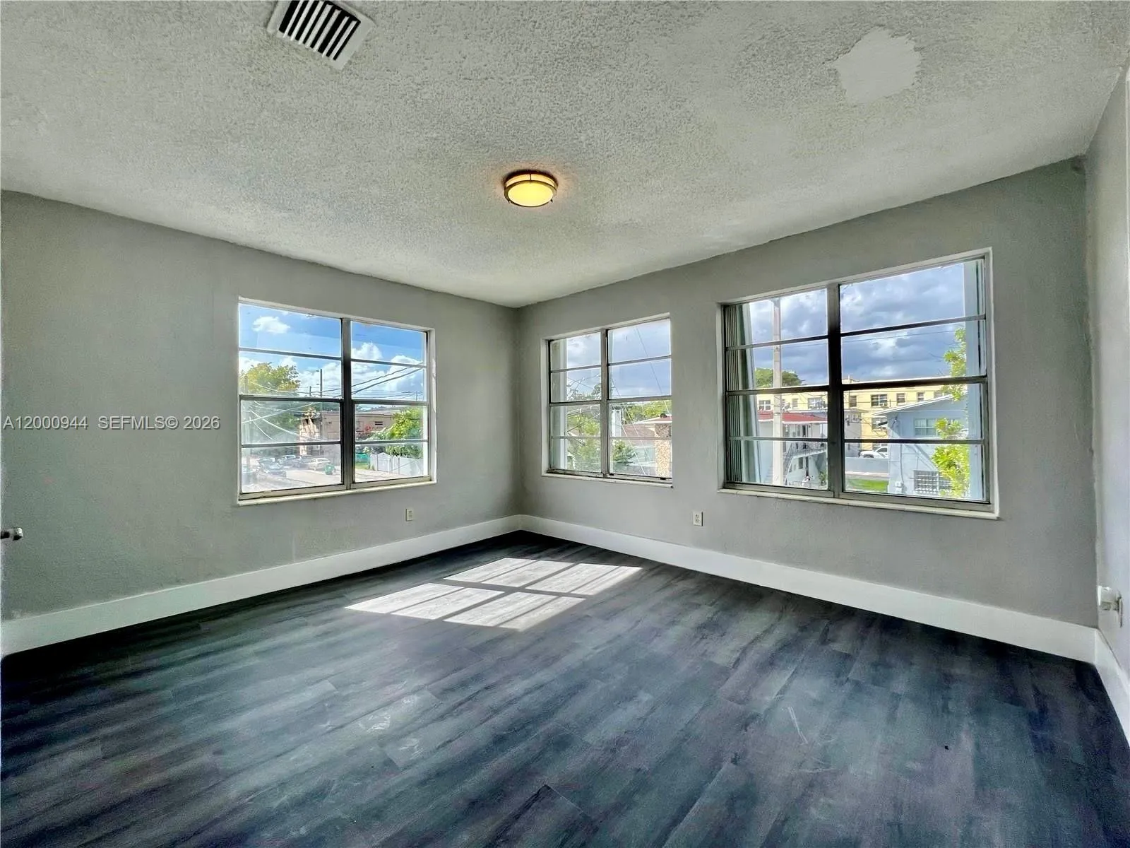 301 SW 10th Ave # 1, Miami FL 33130