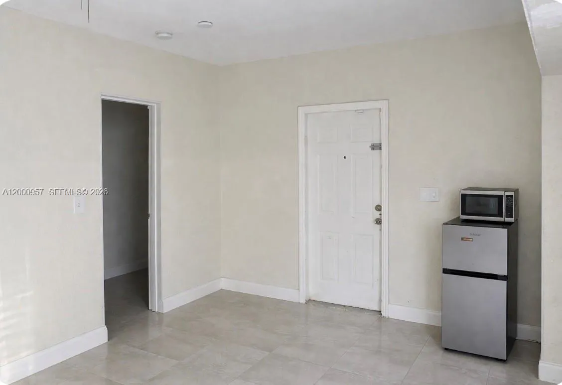 15206 NE 8th Ave, Miami FL 33162