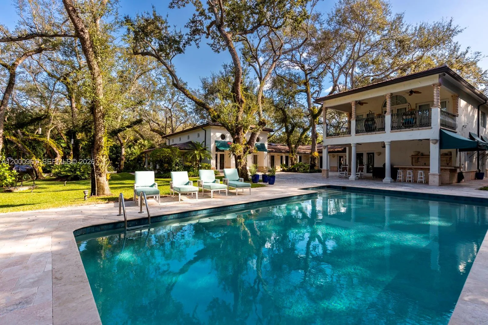 10100 Lakeside Dr, Coral Gables FL 33156