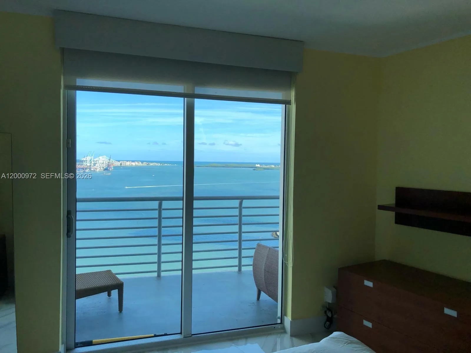 325 Biscayne Blvd # 25, Miami FL 33131