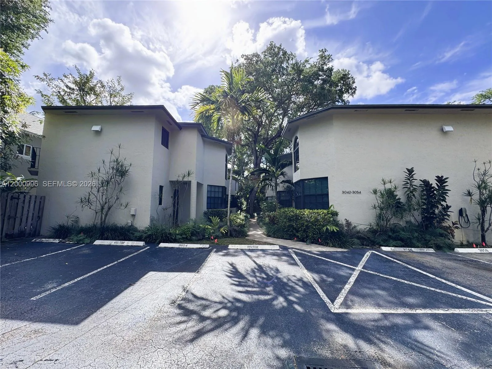 3054 Center St # 3054, Miami FL 33133