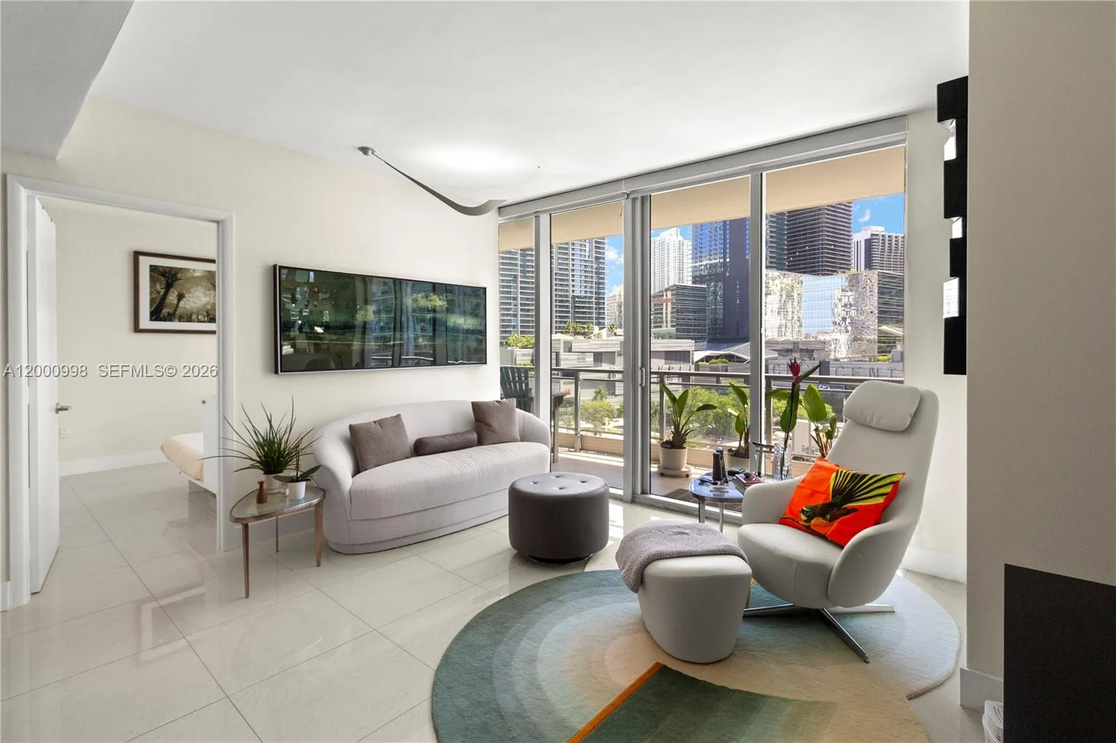 92 SW 3rd St # 1202, Miami FL 33130