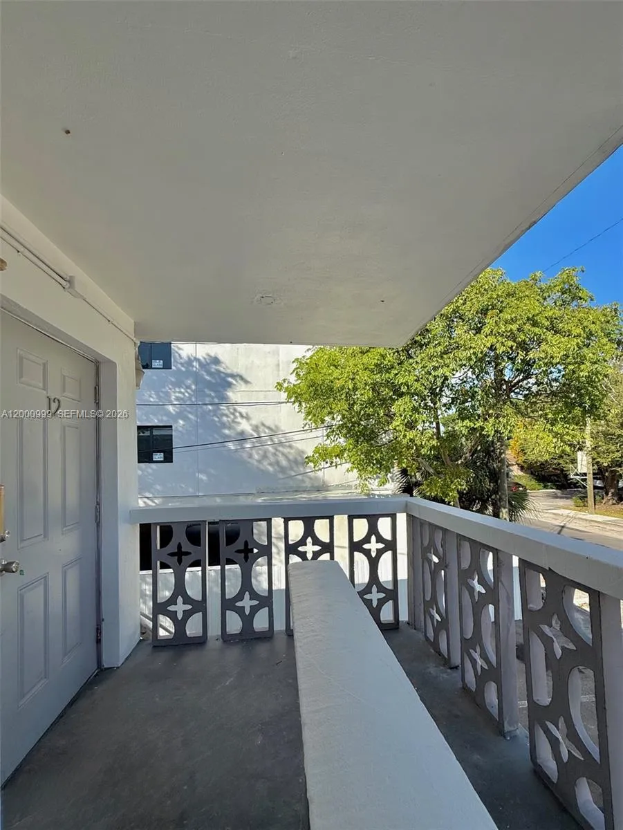 10 NW 77th St # 8, Miami FL 33150