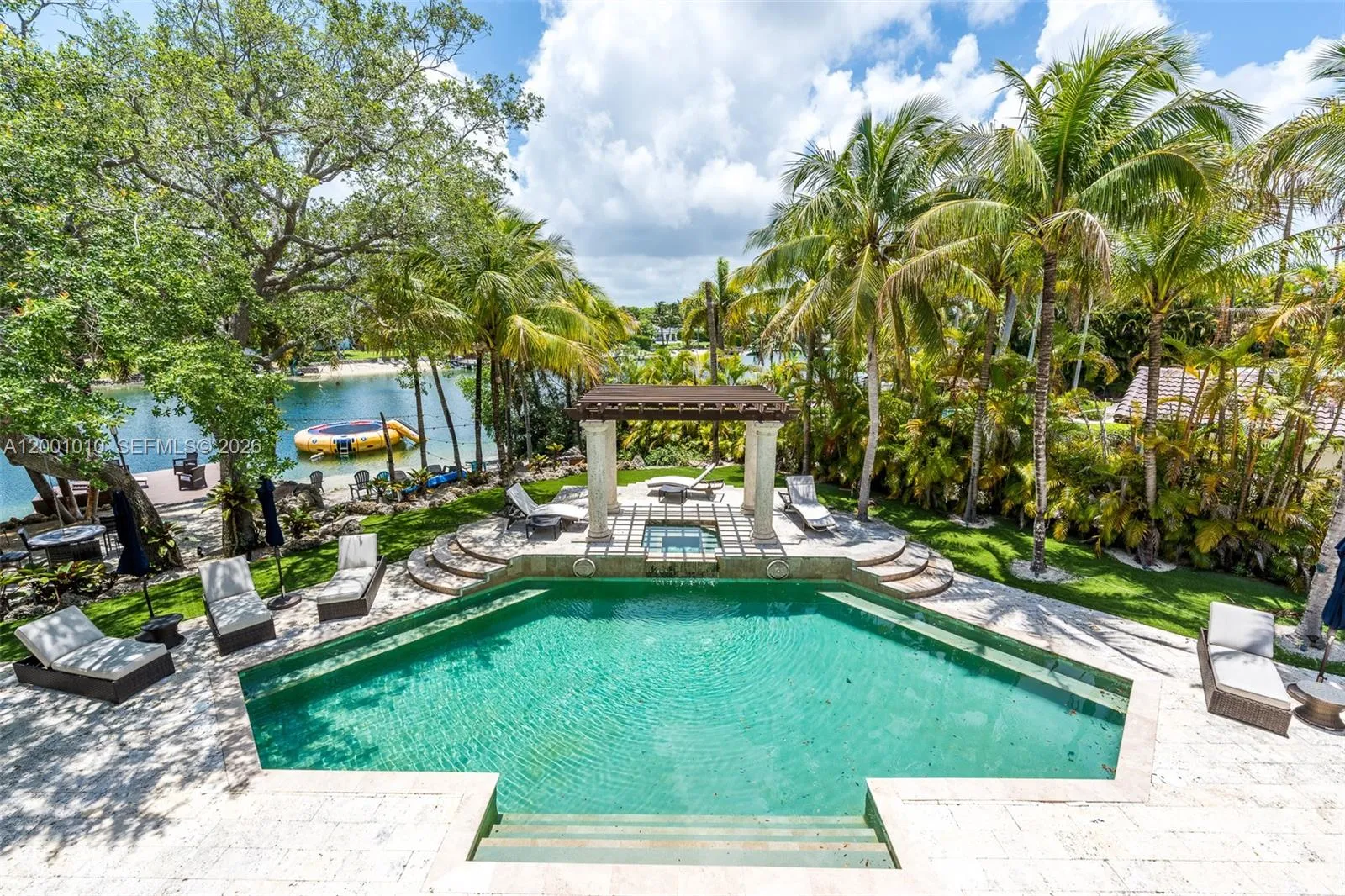 9240 SW 140th St, Miami FL 33176