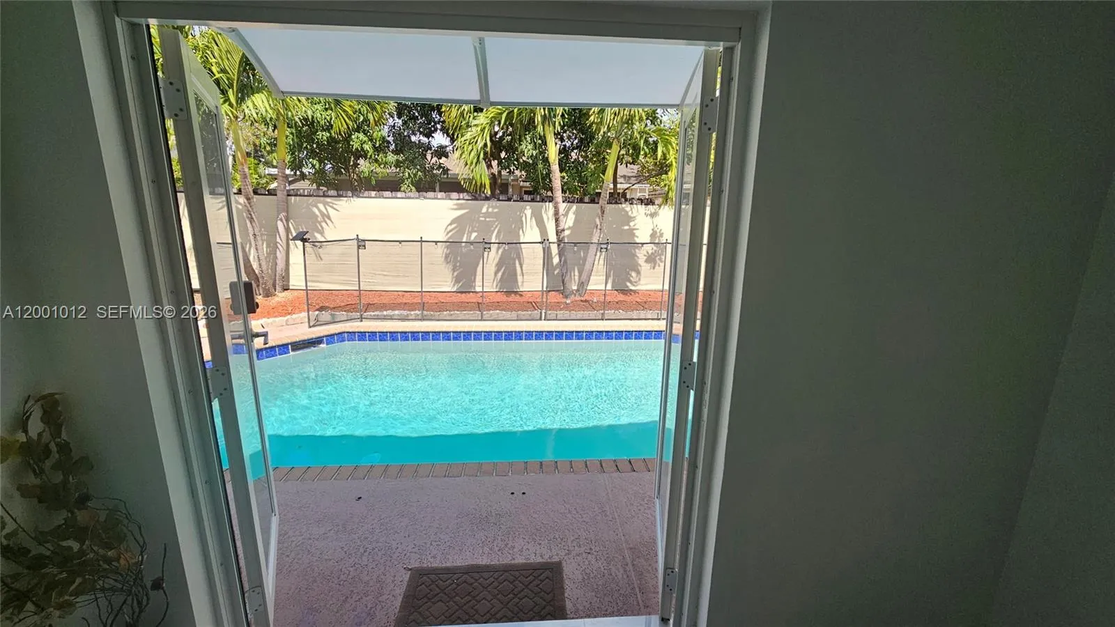 8421 NW 8th St, Pembroke Pines FL 33024
