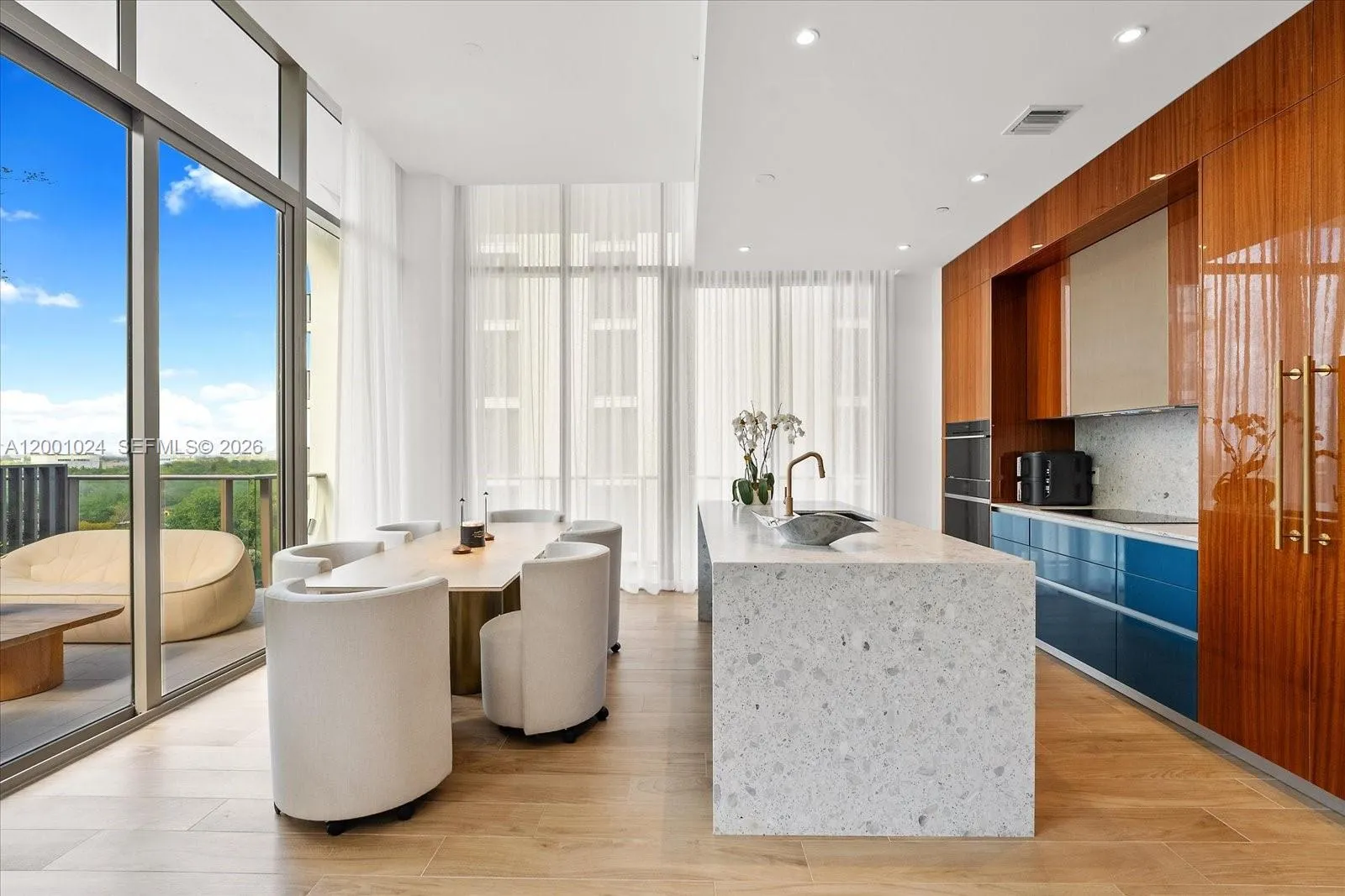 2655 S BAYSHORE DR # 812, Coconut Grove FL 33133