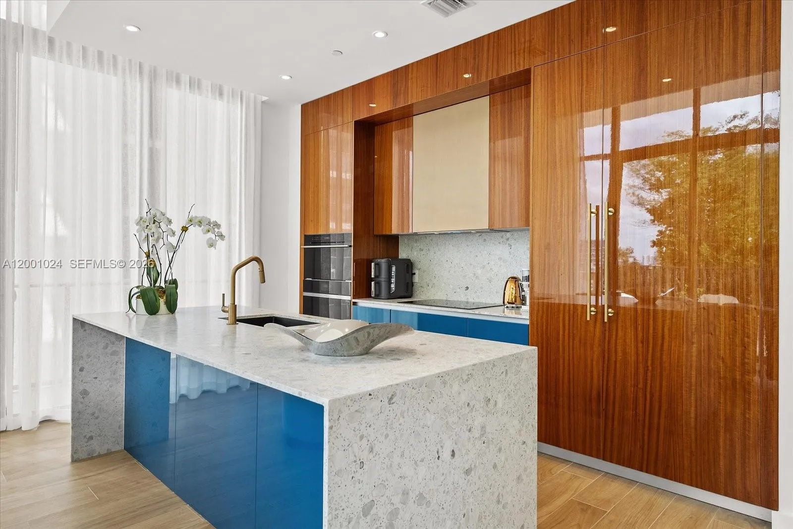 2655 S BAYSHORE DR # 812, Coconut Grove FL 33133