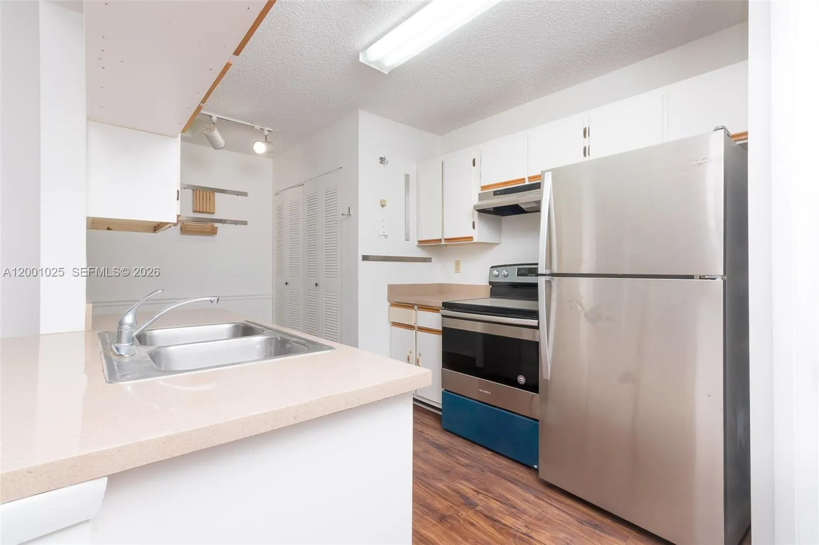 18310 NW 68th Ave # L, Hialeah FL 33015