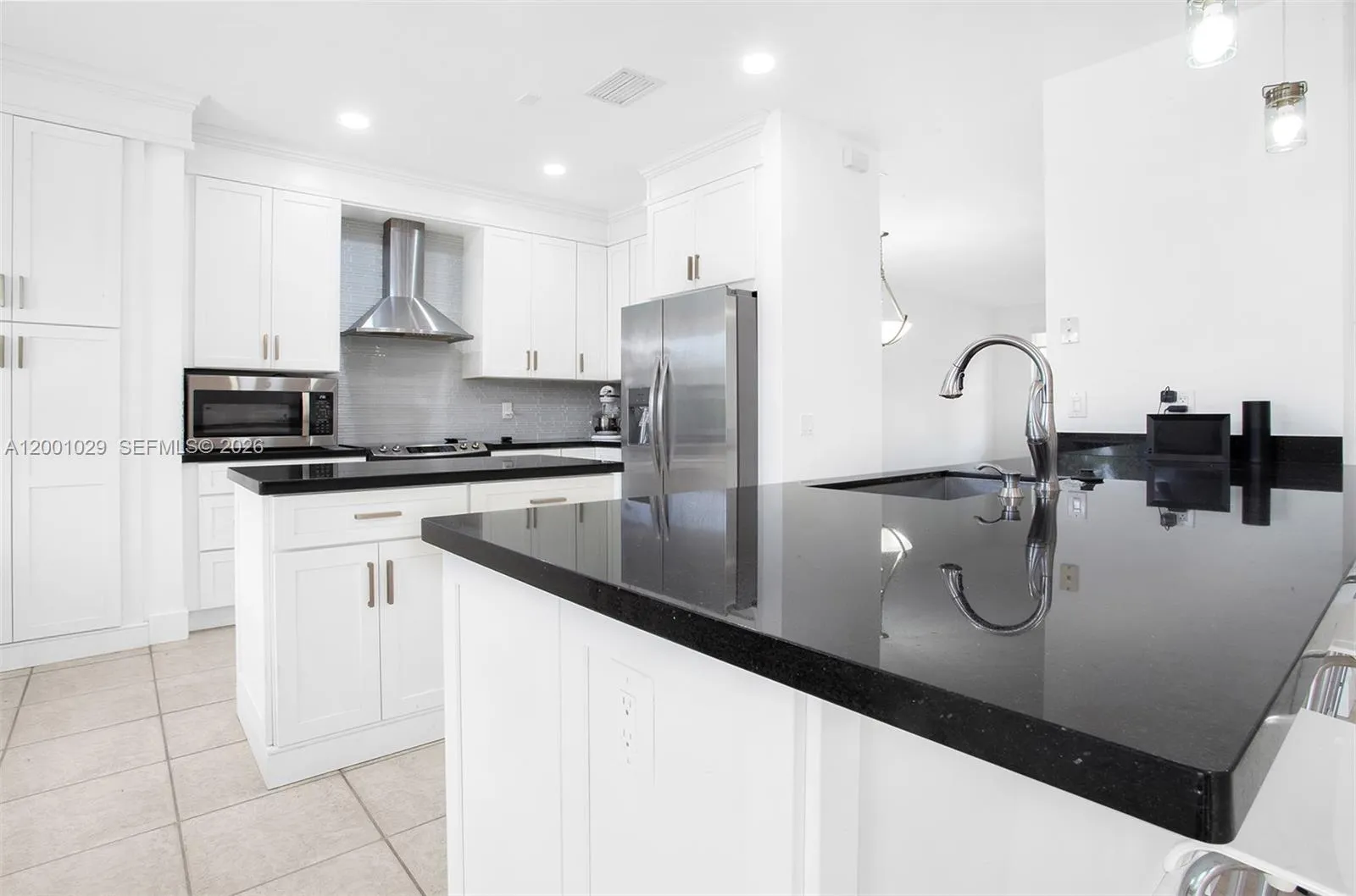 4467 Fox Glove Ln, Weston FL 33331