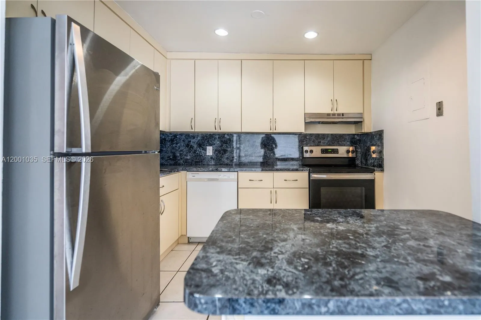 7150 Indian Creek Dr # 506, Miami Beach FL 33141