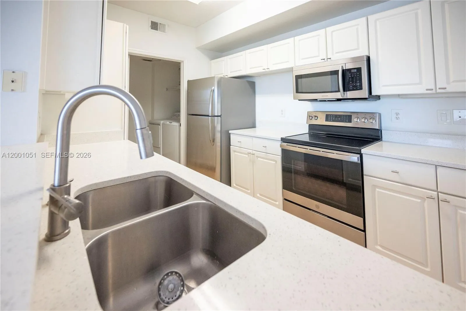 5554 Metrowest Blvd # 211, Orlando FL 32811