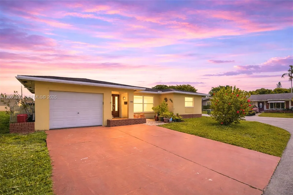 7301 NW 57th Pl, Tamarac FL 33321