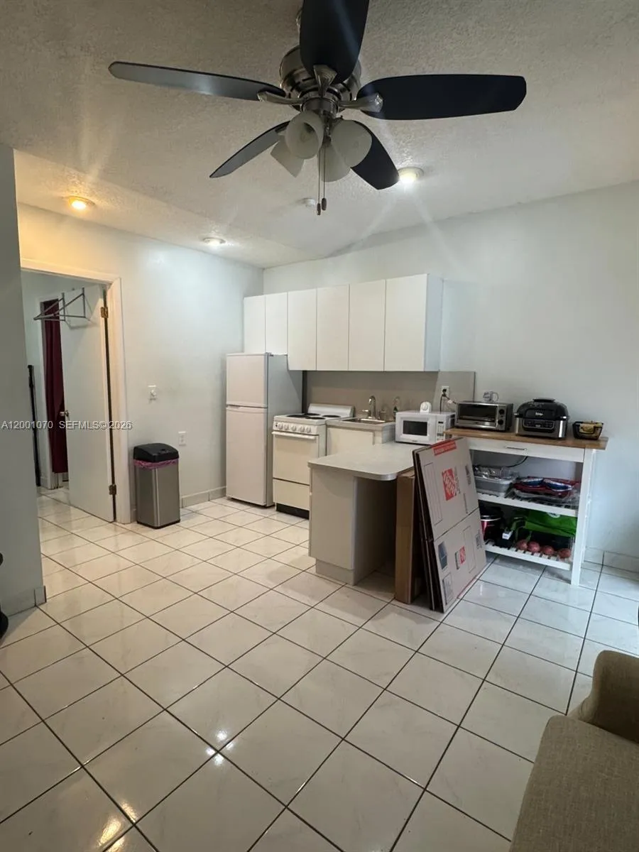 5501 SW 89th Ave # 2, Miami FL 33165