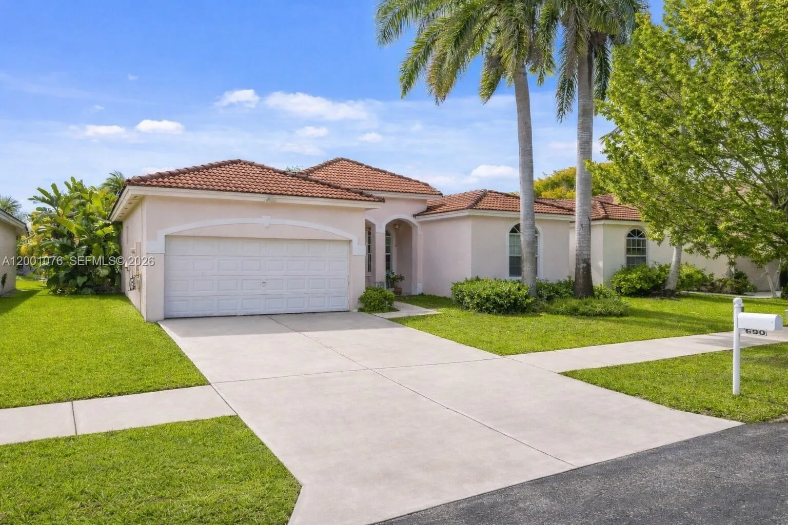 690 SE 30th Dr, Homestead FL 33033